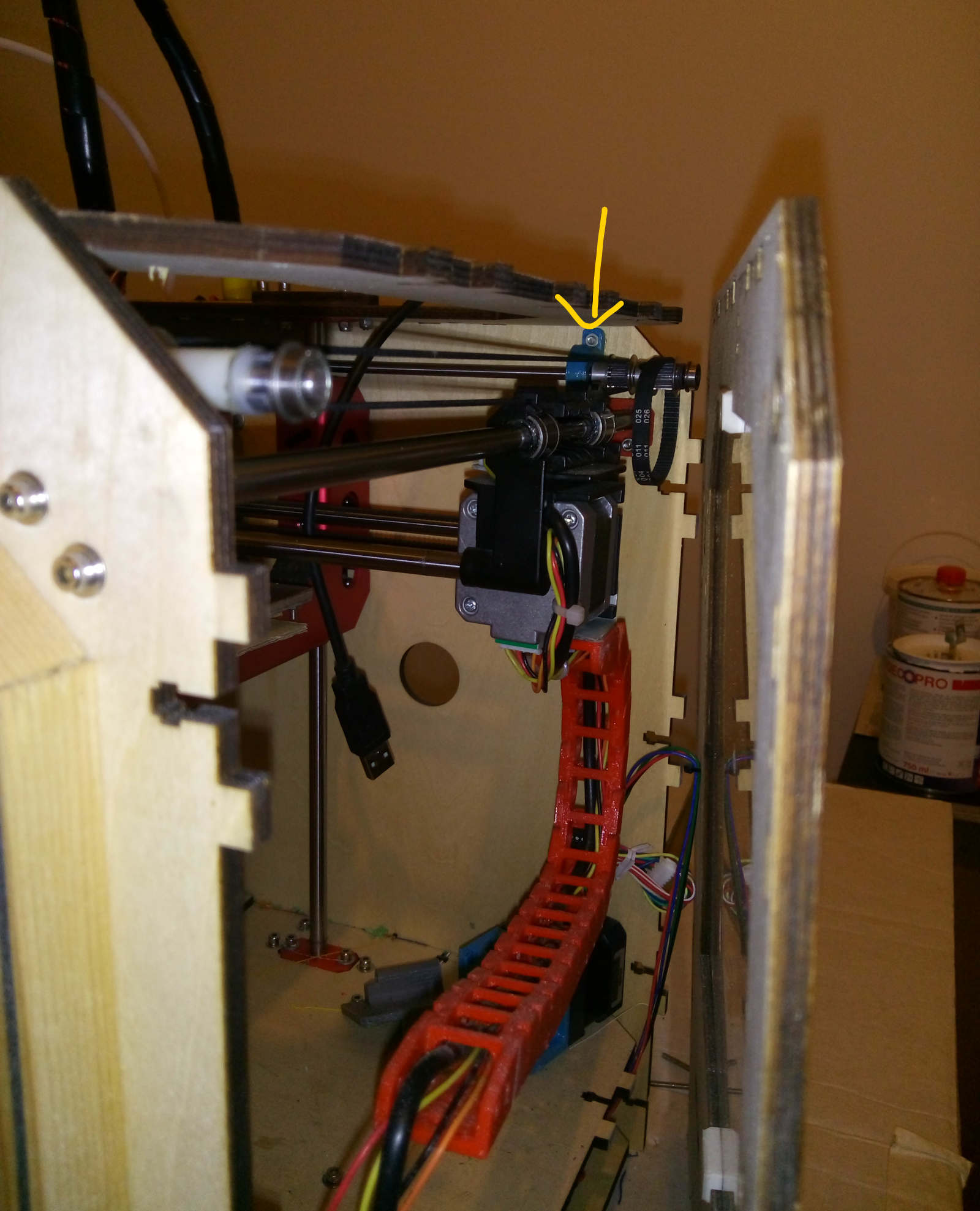 Reparatur von Sprung in Plexiglas (Haube eines Instruments